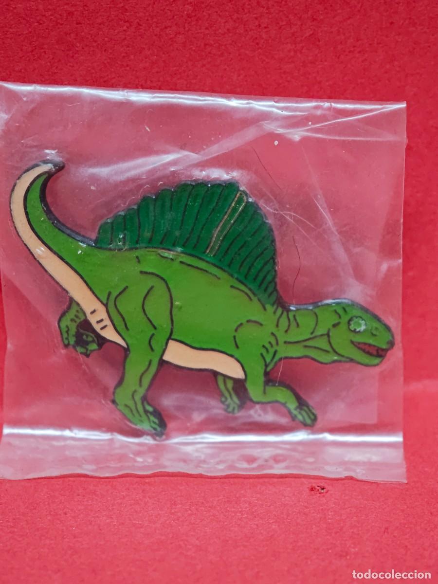 Pins de colecci&oacute;n: PIN JURASSIC PARK DINOSAURIO