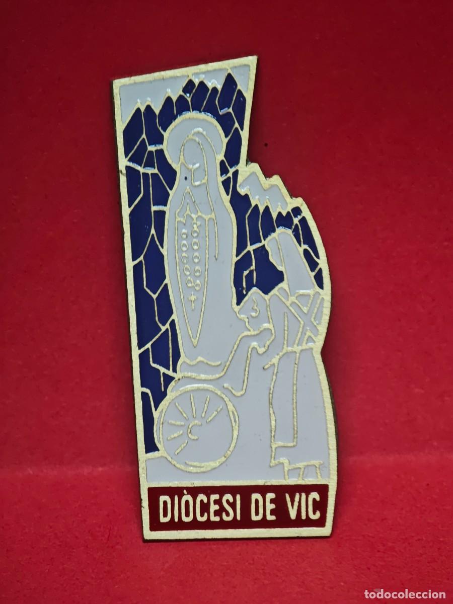 Pins de colecci&oacute;n: PIN AGUHA DIACESI DE VIC