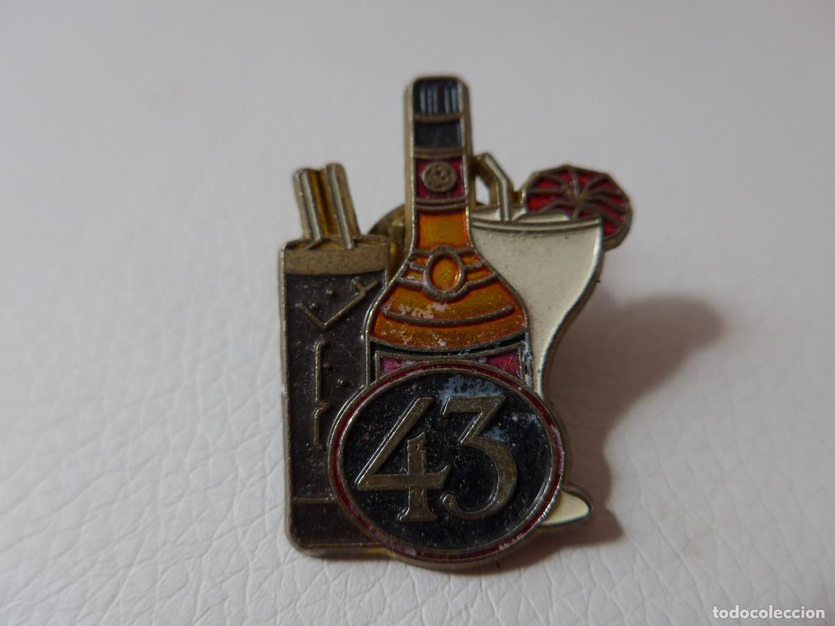 Pins de colecci&oacute;n: PIN BOTELLA DE LICOR 43