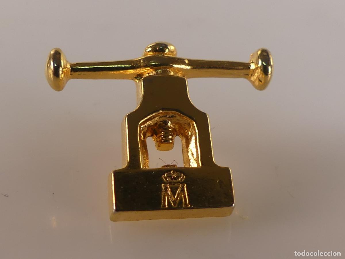 Collection pins: PIN INSIGNIA DE COLECCION