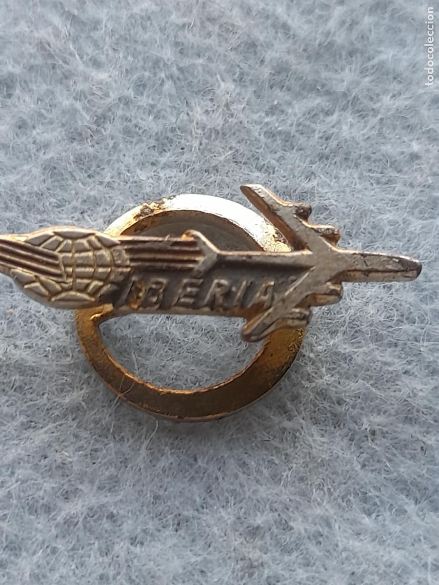 Pins de colecci&oacute;n: Insignia antigua de Iberia. - Foto 2