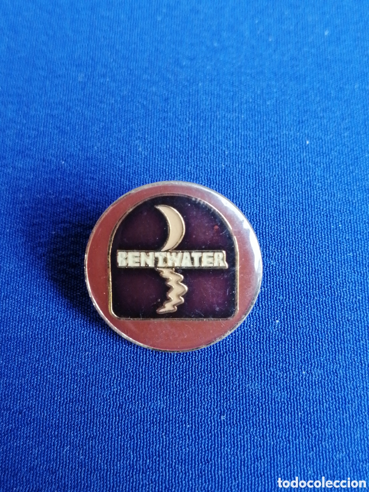 Pin's de collection: COMUNIDAD RESIDENCIAL Y CLUB DE CAMPO PRIVADO BENTWATER YACHT & COUNTRY CLUB-TEXAS -PIN