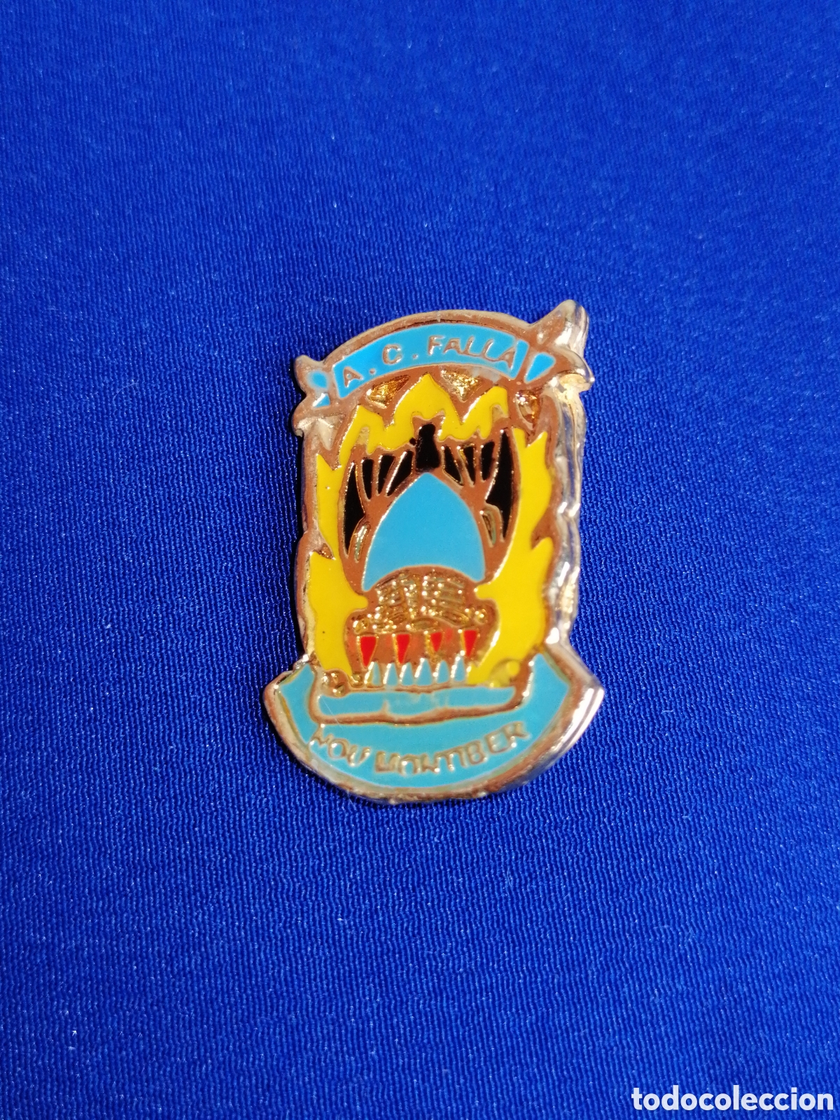 Pins de colecci&oacute;n: FALLA NOU MONTIBER (SAGUNTO) INSIGNIA DE ALFILER