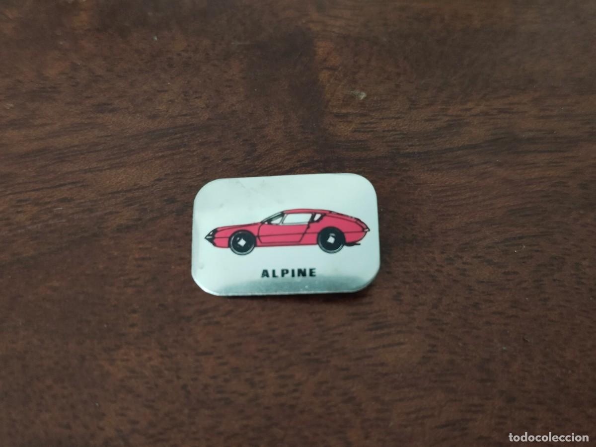 Pin's de collection: Antigua insignia coche Alpine. Motor.