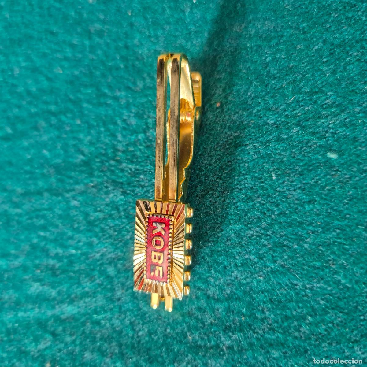 Pins de colecci&oacute;n: TRABA DE CORBATA KOBE - Foto 2