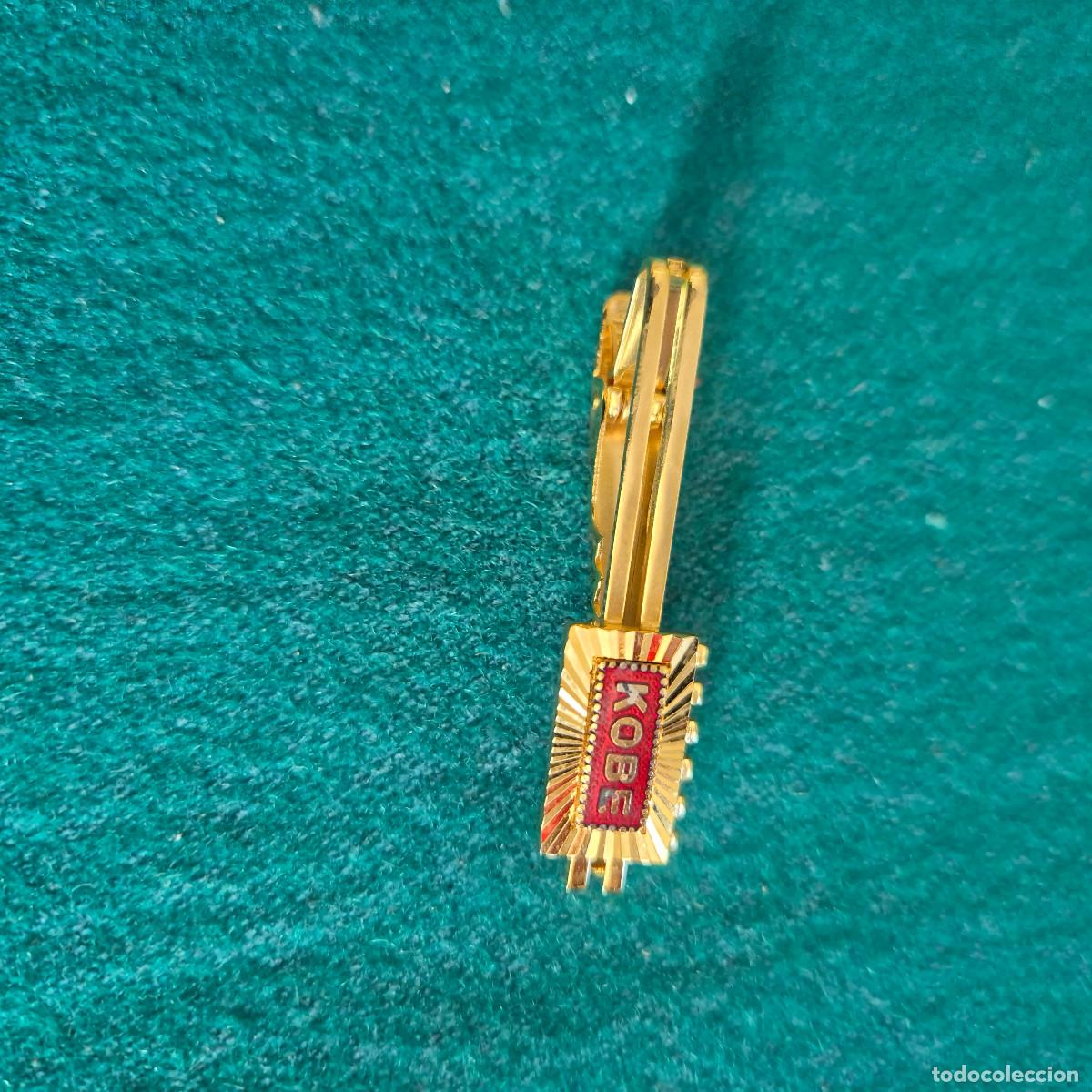 Pins de colecci&oacute;n: TRABA DE CORBATA KOBE - Foto 3