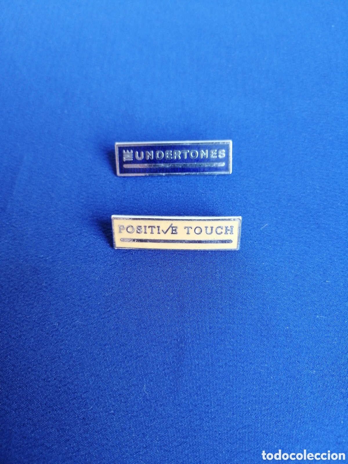 Collection pins: THE UNDERTONES - POSITIVE TOUCH - BANDA DE PUNK ROCK INSIGNIA DE ALFILER ANTIGUAS
