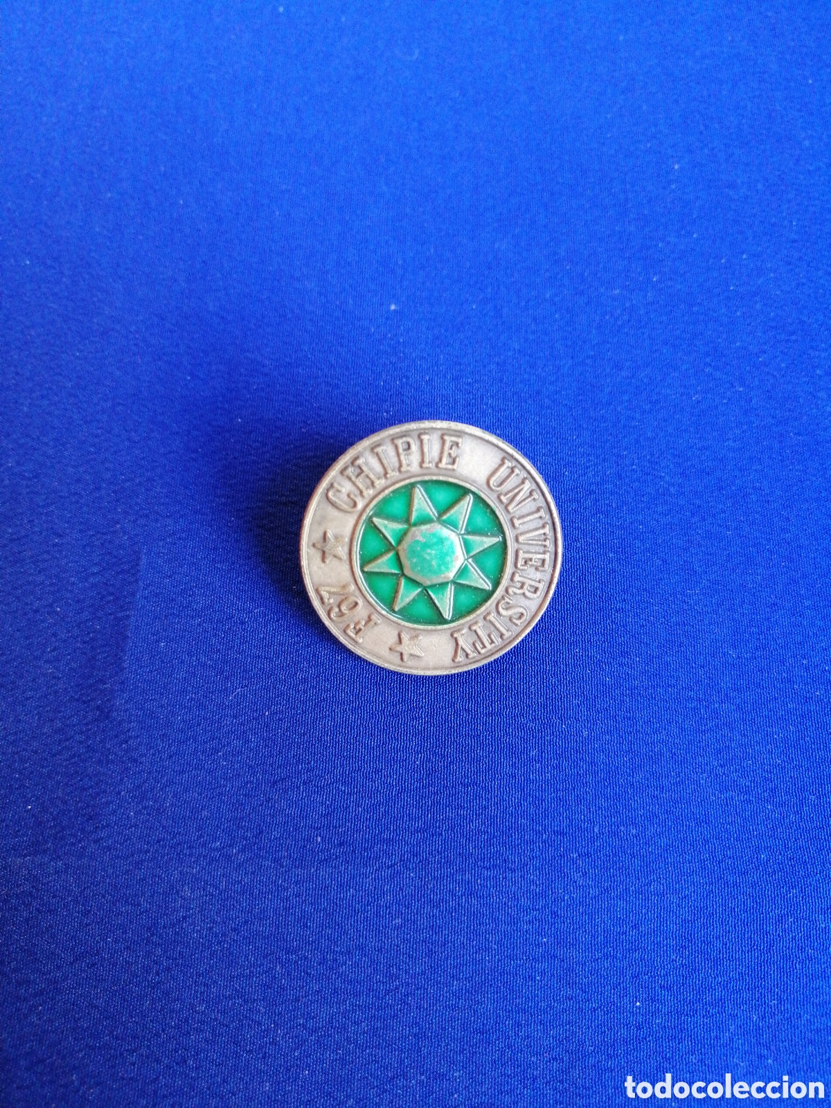 Pin's de collection: CHIPIE - ROPA - UNIVERSITY F67 PIN