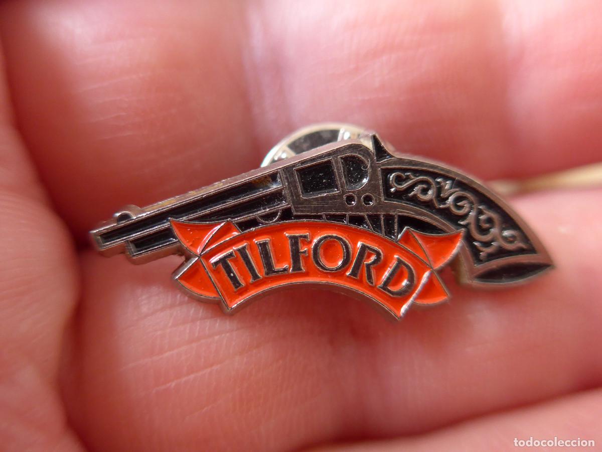 Pins de colecci&oacute;n: PIN PUBLICIDAD LICOR TILFORD - Foto 2