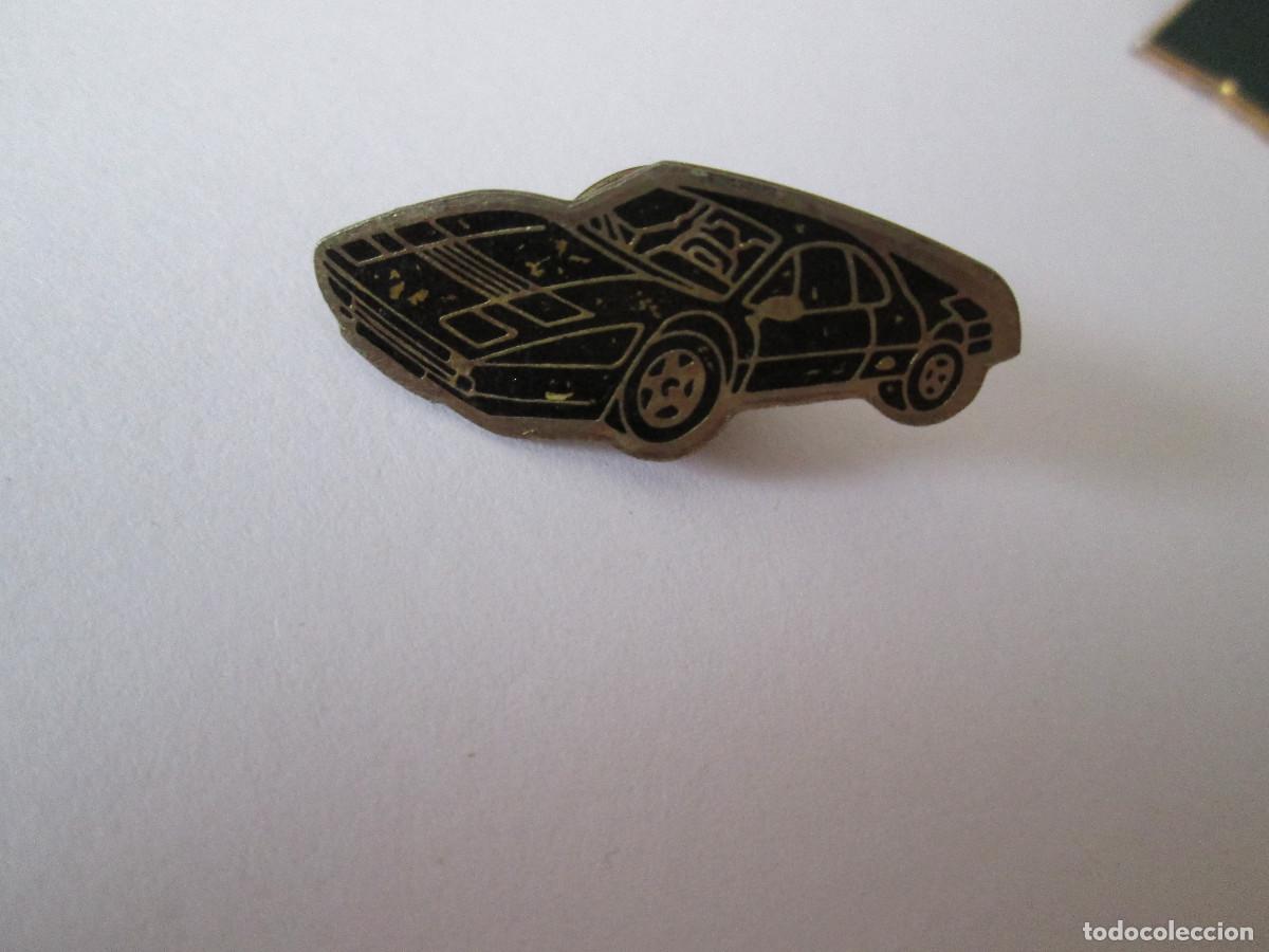 Pins de colecci&oacute;n: PIN AUTOMOVIL - NEGRO Y DORADO - Foto 2