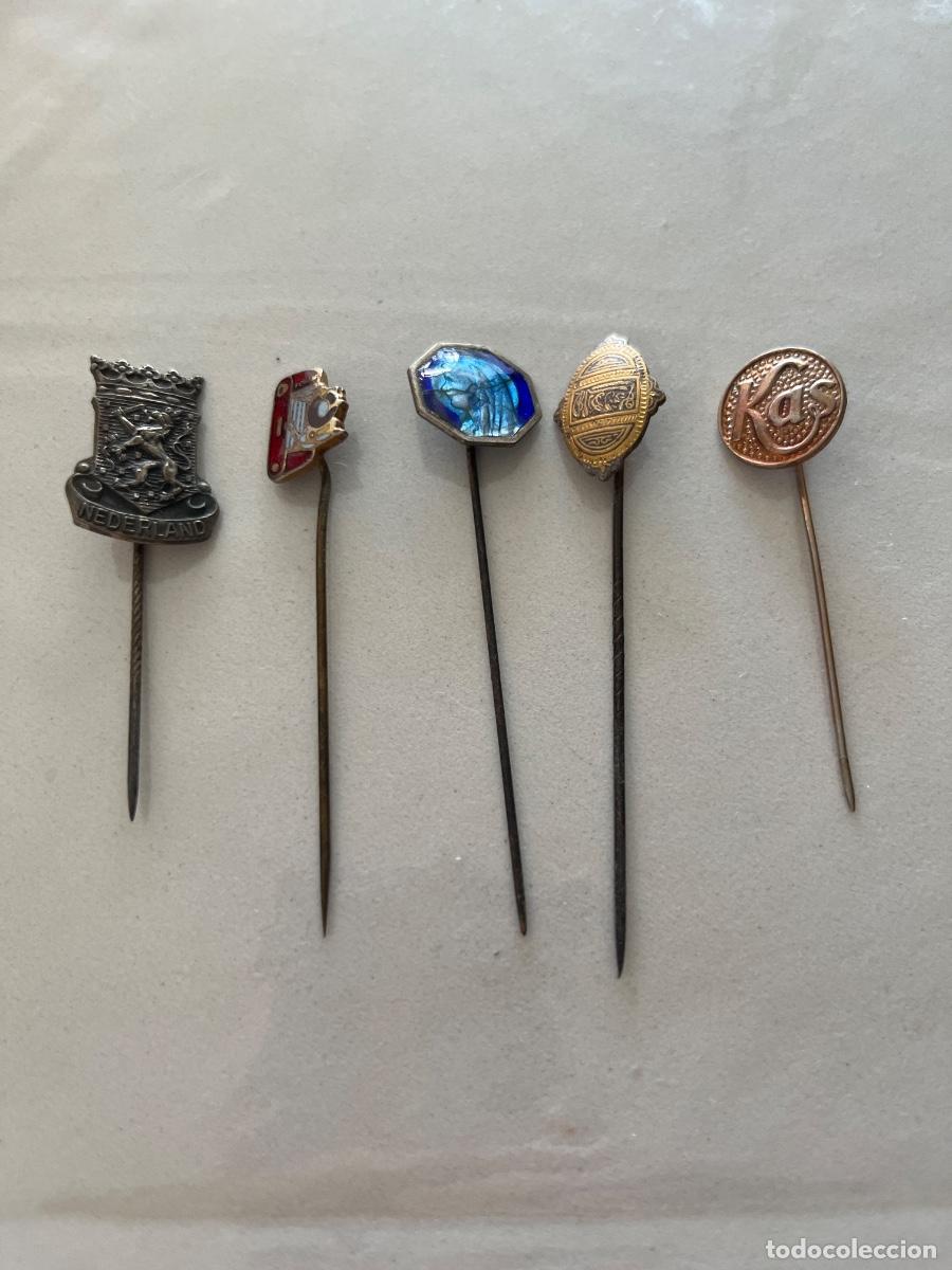Collection pins: Antiguo lote de alfileres con publicidad. A&ntilde;os 60.