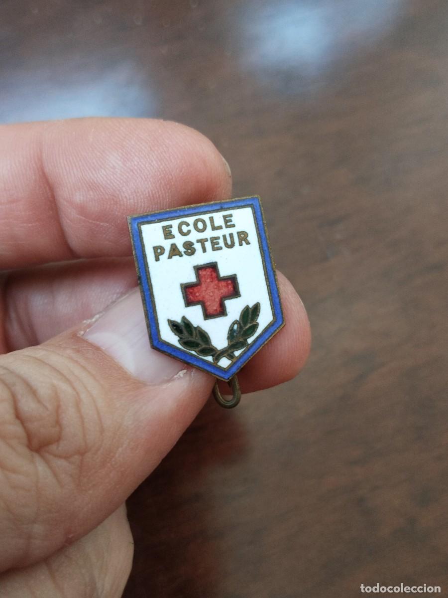 Pins de colecci&oacute;n: Insignia de alfiler Ecole Pasteur. Esmaltada. - Foto 3