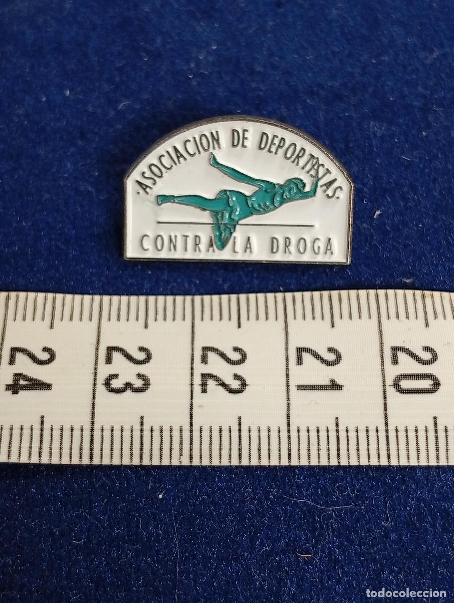 Pins de colecci&oacute;n: PIN ASOCIACION DEPORTISTAS CONTRA LA DROGA.