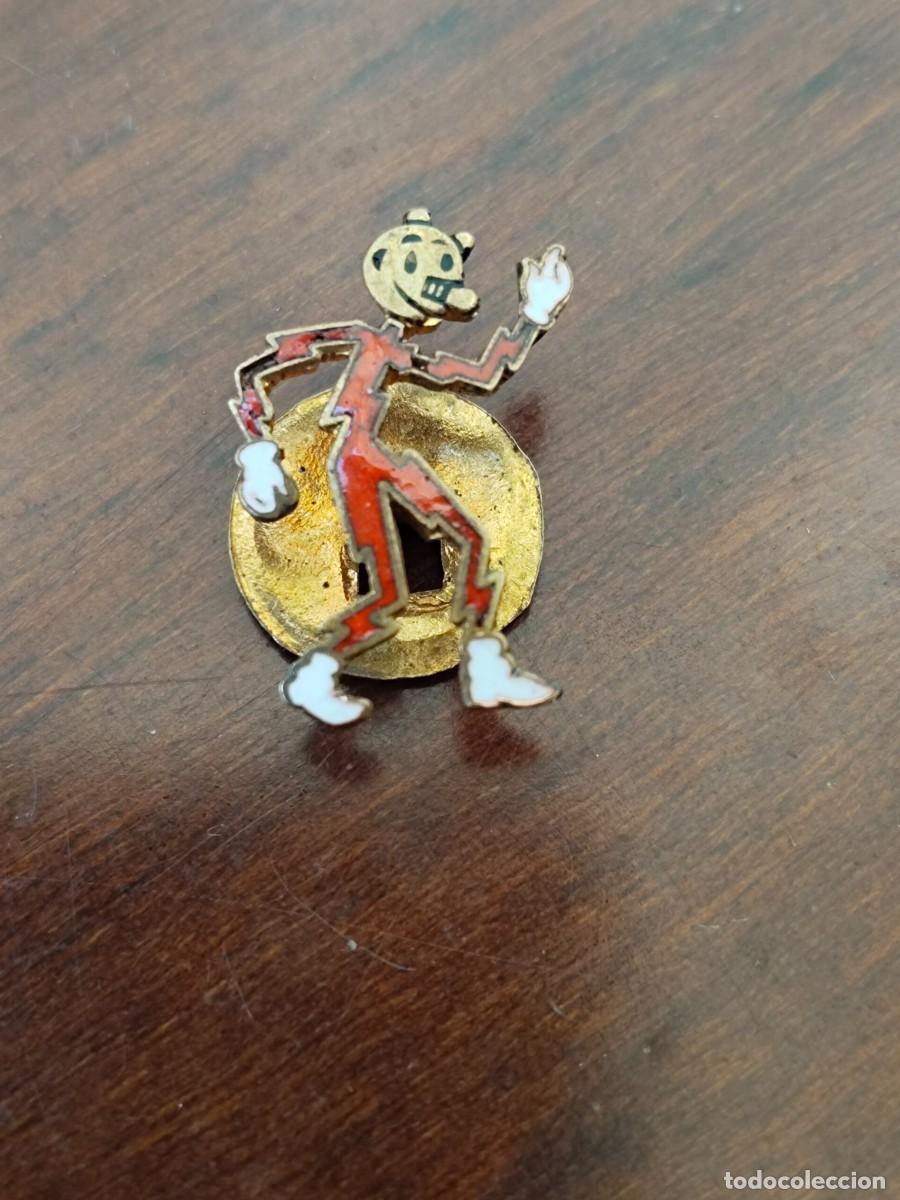 Pins de colecci&oacute;n: Antigua Insignia de Reddy Kilawatt, dibujos animados Estados Unidos.