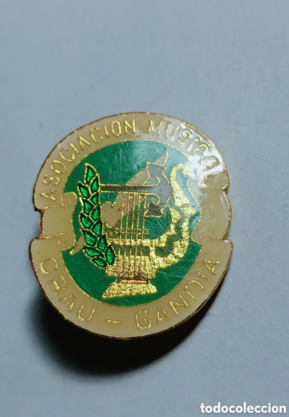 Sammlung von Pins: Broche asociaci&oacute;n musical grau de Gand&iacute;a