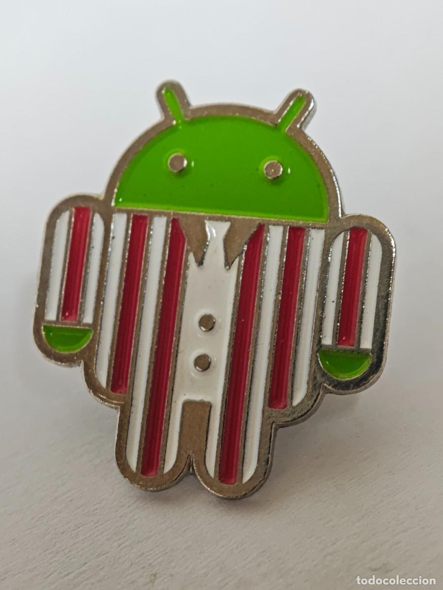 Pins de colecci&oacute;n: PIN MU&Ntilde;ECO ANDROID RAYAS