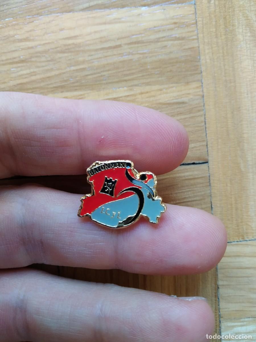 Pin's de collection: PIN DEPORTES BALONMANO FCYL FEDERACION DE BALONMANO DE CASTILLA Y LEON