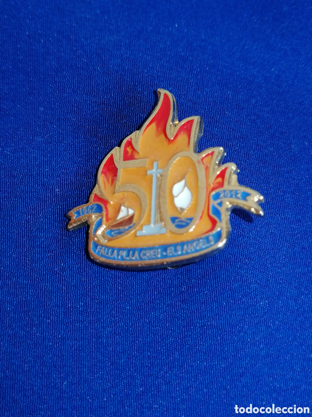 Pins de colecci&oacute;n: FALLA PLAZA DE LA CRUZ 50 ANIVERSARIO N&Uacute;MERO DE COMISION 42 INSIGNIA DE ALFILER