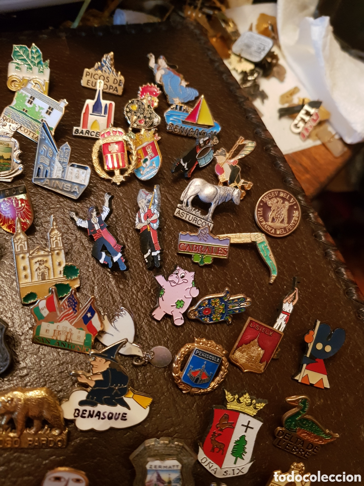 Pins de colecci&oacute;n: LOTE DE 100 ANTIGUOS PINES - Foto 4