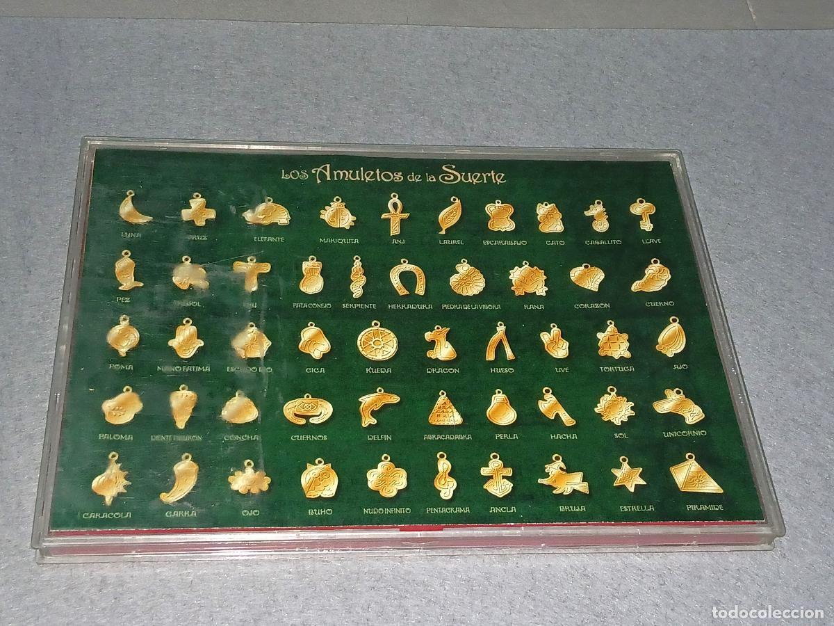 Sammlung von Pins: Coleccionable medallas amuletos de la suerte, casi completo (43 de 50)
