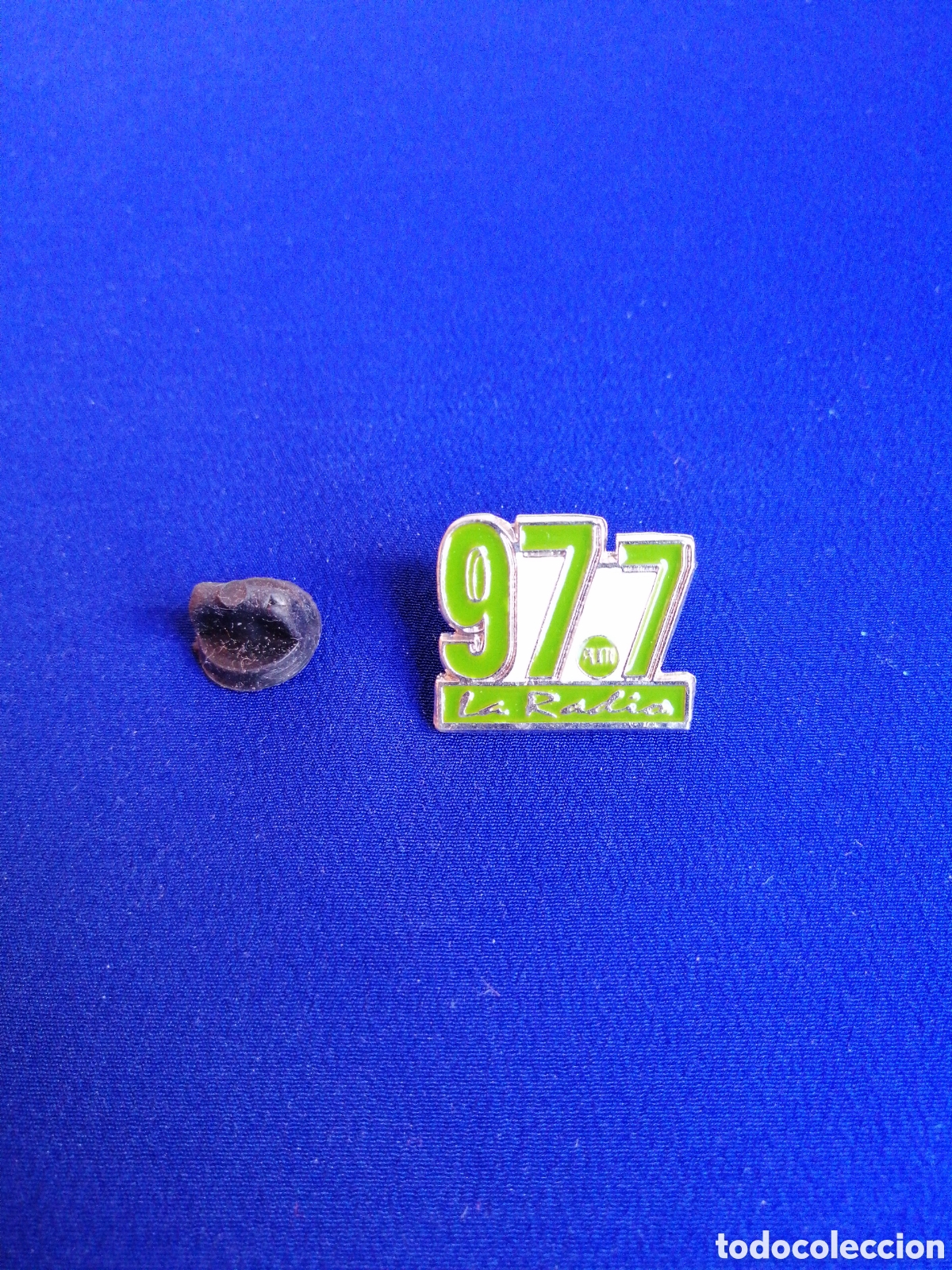Collection pins: 97.7 LA RADIO VALENCIA (ENRIQUE GINES) PIN