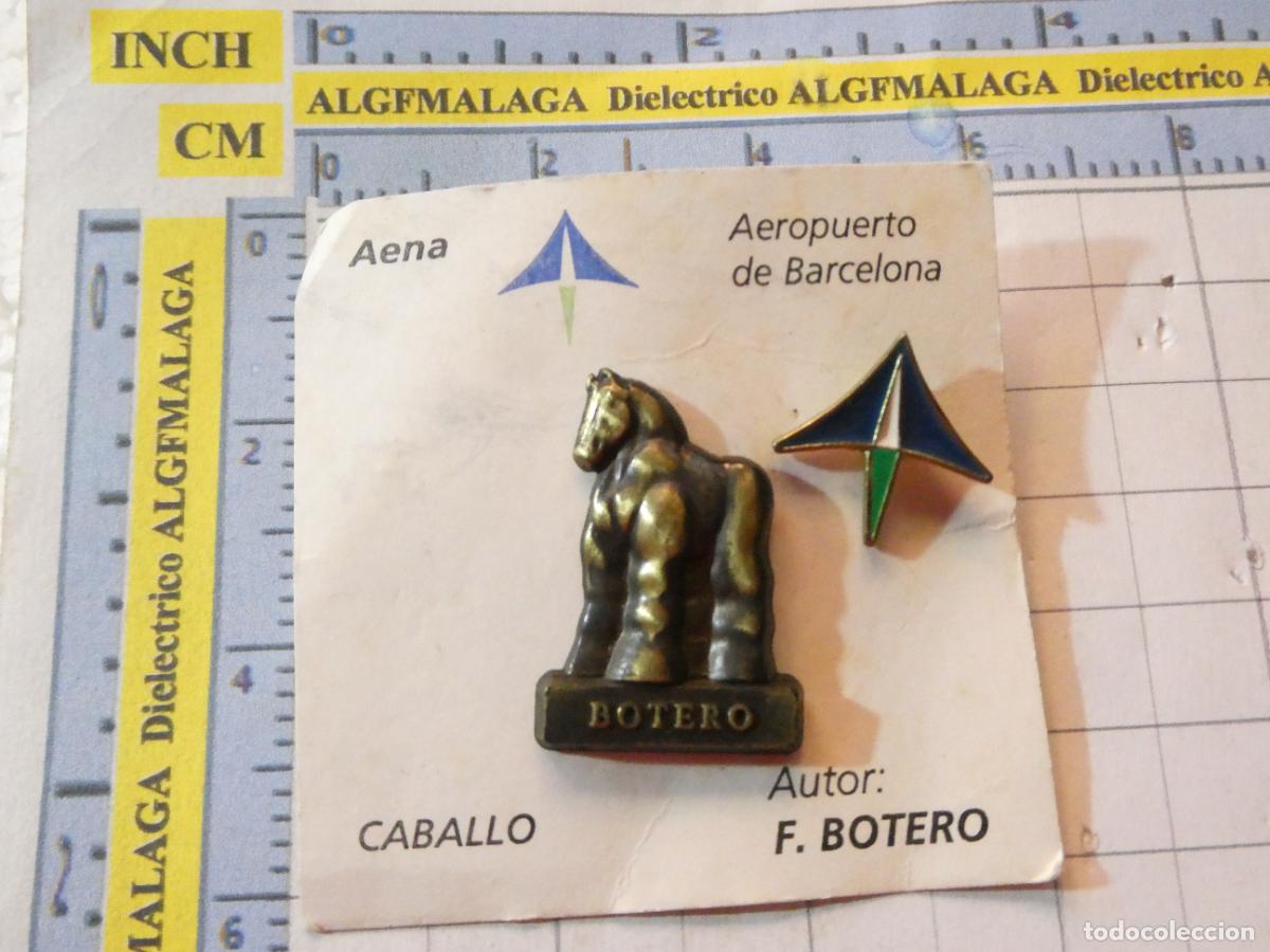 Sammlung von Pins: 2 PINS DE AVIONES AEROL&Iacute;NEAS AEROPUERTOS. AENA AEROPUERTO BARCELONA CABALLO BOTERO
