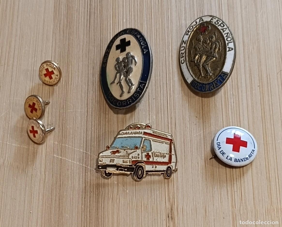 Pins de colecci&oacute;n: Lote 7 Insignias y Pines Cruz Roja Espa&ntilde;ola: Socorrista, Ambulancia y D&iacute;a de la Banderita