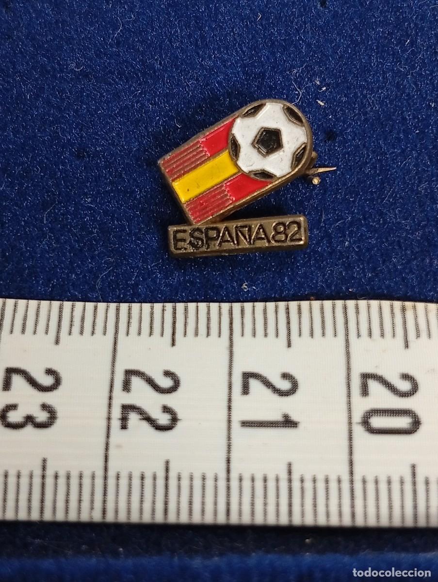 Pins de colecci&oacute;n: PIN BROCHE MUNDIAL FUTBOL ESPA&Ntilde;A 82 (3)-COLECCI&Oacute;N JORDI LLOPART ATLETA MARXA-