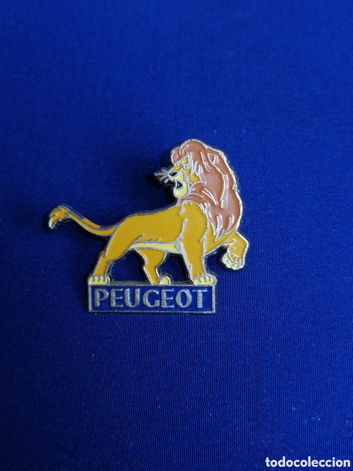 Pins de colecci&oacute;n: PEUGEOT - EL REY LE&Oacute;N PIN