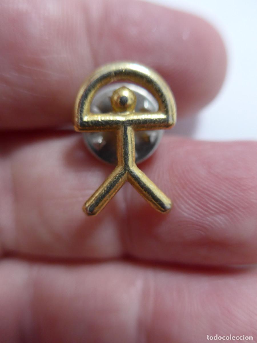 Pin's de collection: PIN INDALO TURISMO MOJACAR ALMERIA