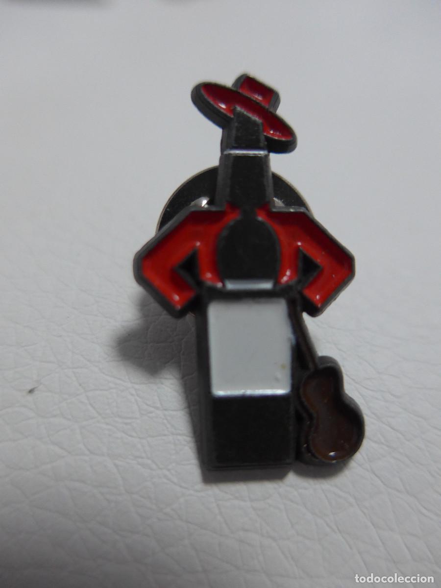Pins de colecci&oacute;n: PIN BOTELLA DE FINO TIO PEPE