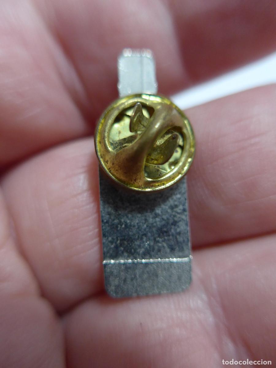 Pins de colecci&oacute;n: PIN BOTELLA DE GILBEYS GIN - Foto 5