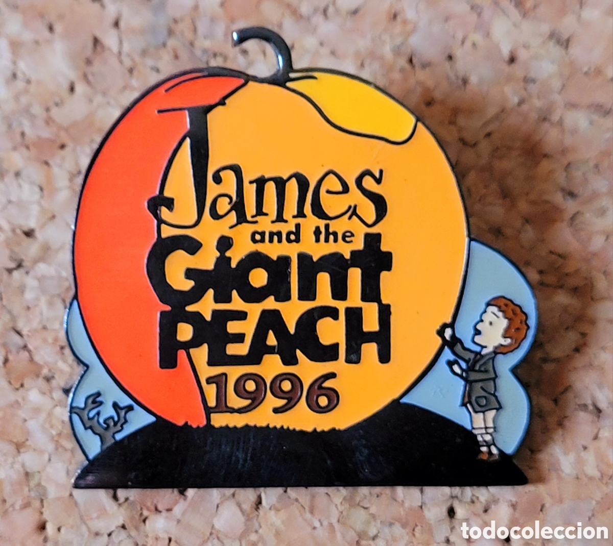 Pins de colecci&oacute;n: Bonito pin Disney &rdquo;James y el melocoton gigante' serie Countdown to the Millenium