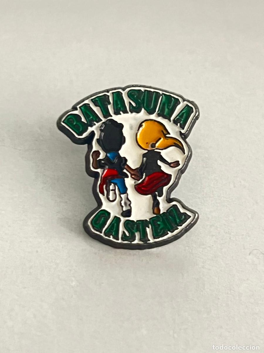 Pins de colecci&oacute;n: PIN BLUSAS VITORIA-GASTEIZ. CUADRILLA BATASUNA