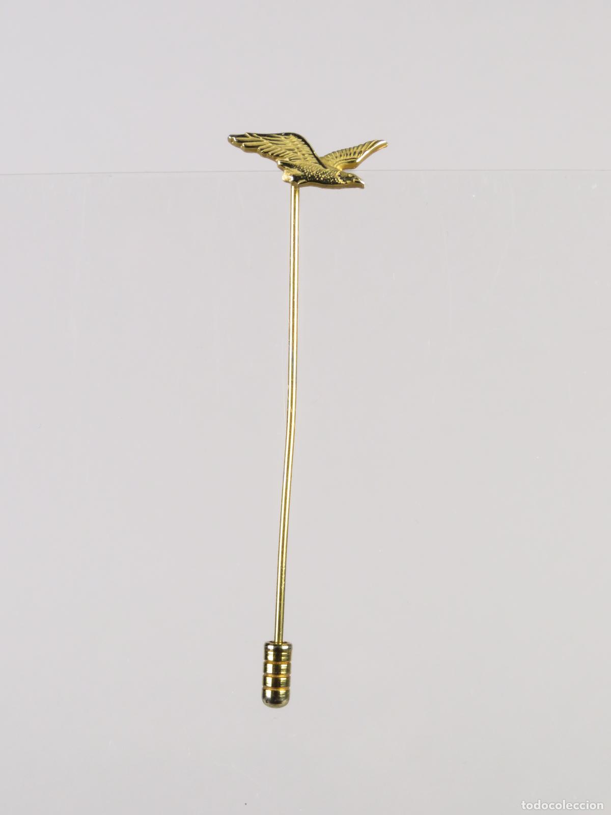 Pins de colecci&oacute;n: Alfiler corbata &aacute;guila metal dorado segunda mitad S XX