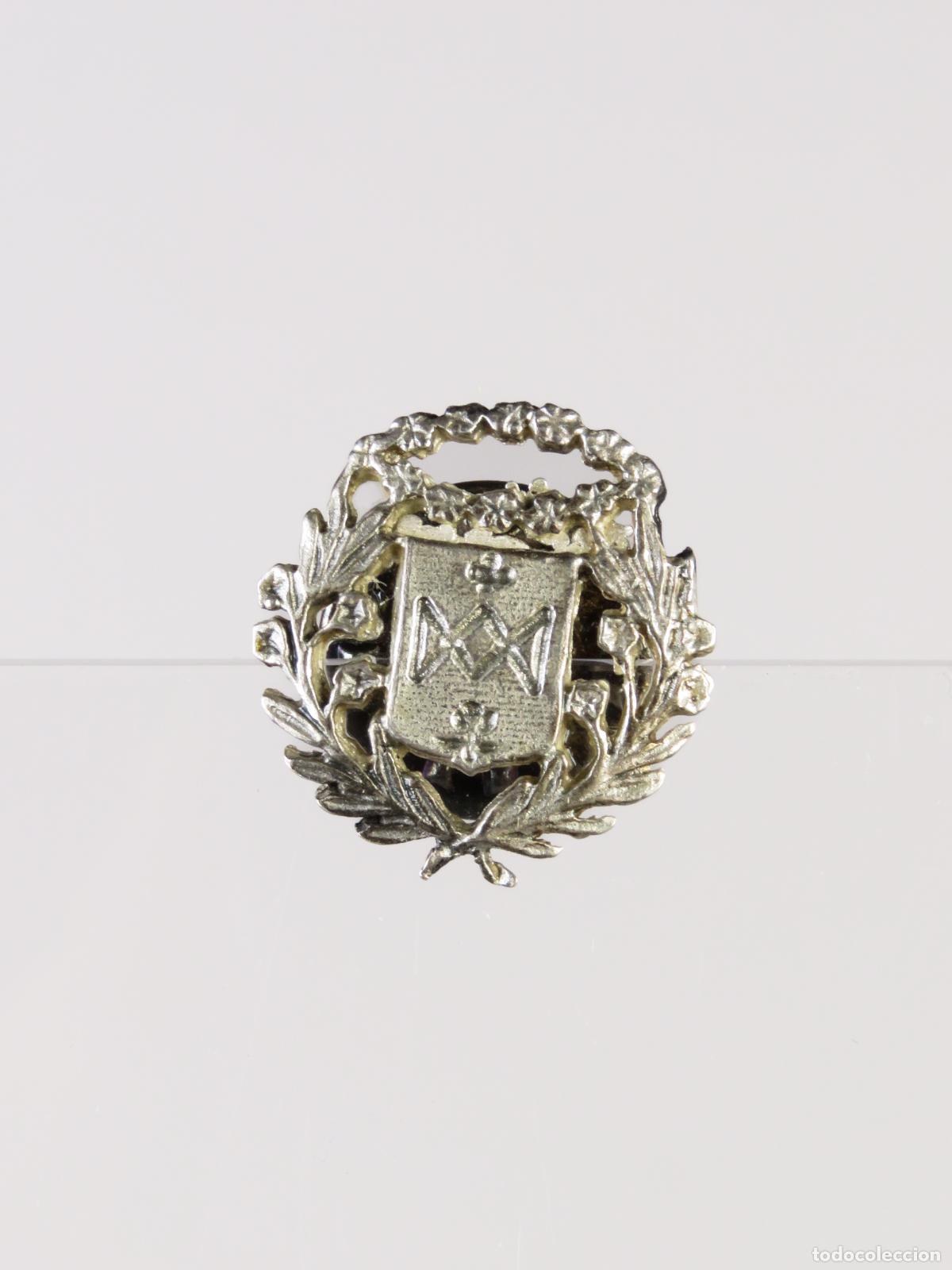 Pins de colecci&oacute;n: Pin Colegio Escolapios solapa metal plateado primera mitad S XX