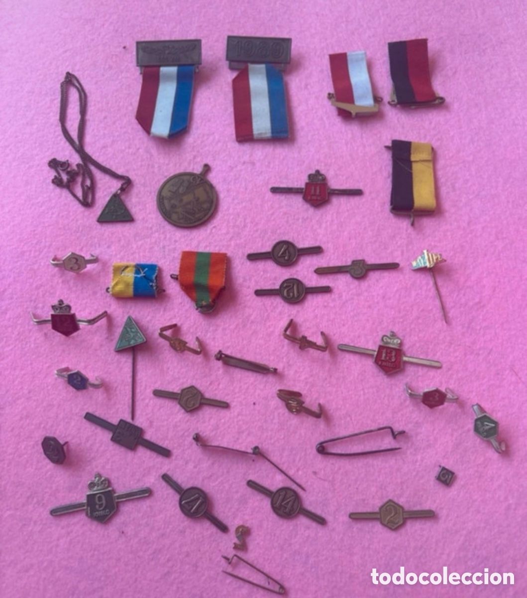 Pin's de collection: Lote de insignia, alfileres y pasadores