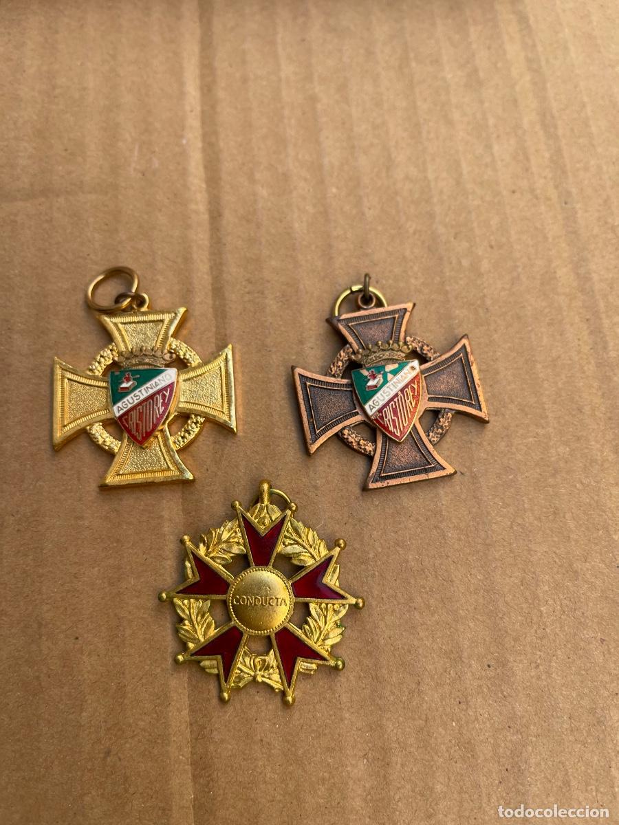 Pins de colecci&oacute;n: 3 MEDALLA ESCOLA PREMIO APROVECHAMIENTO AGUSTINIANO oro bronce Cruz dorada