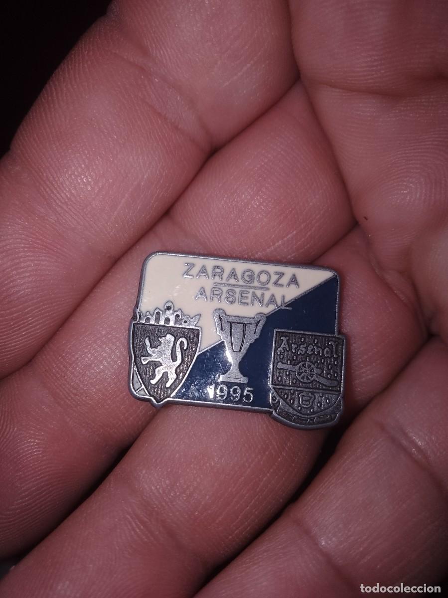 Pins de colecci&oacute;n: Pin FINAL REAL ZARAGOZA ARSENAL de 1995