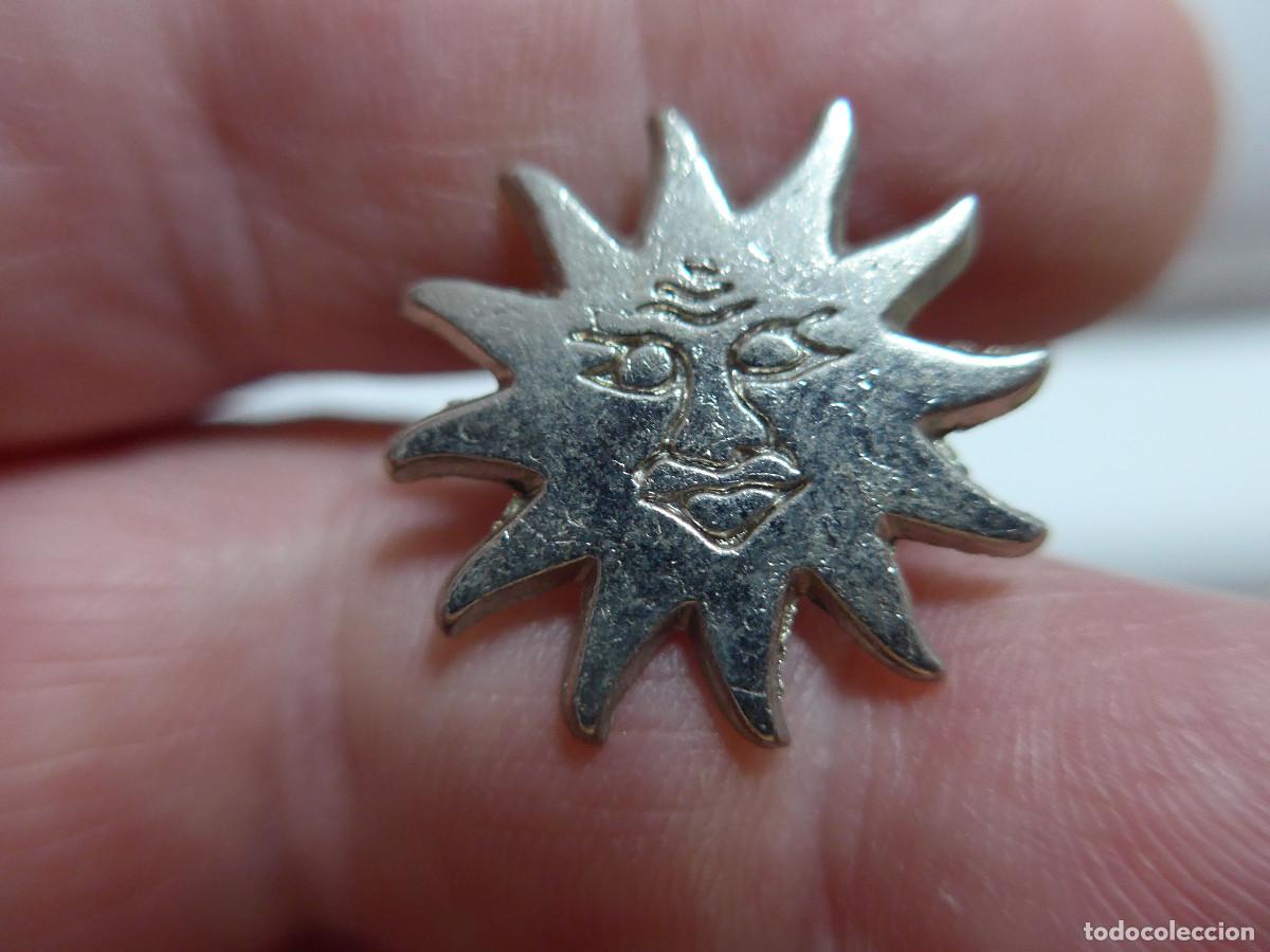 Pins de colecci&oacute;n: PIN SOL CON CARA Y RAYOS - Foto 2