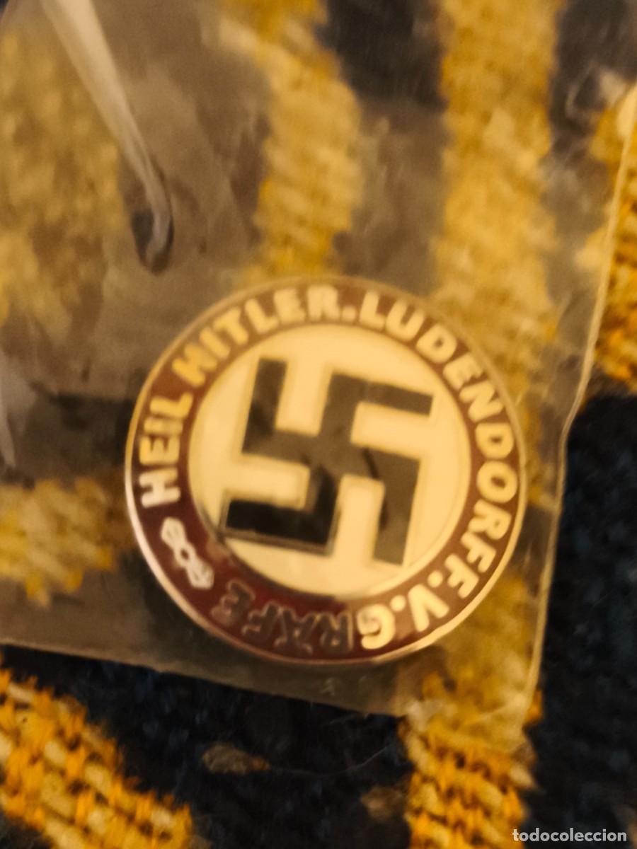 Pins de colecci&oacute;n: Pin de esv&aacute;stica de Adolf Hitler - Foto 1