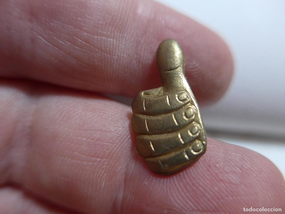 Pins de colecci&oacute;n: PIN MANO CON DEDO PULGAR HACIA ARRIBA