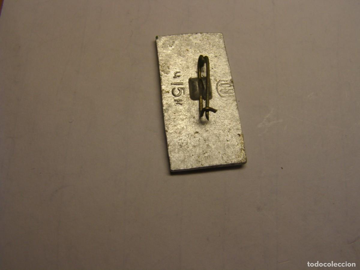 Pins de colecci&oacute;n: Antigua insignia sovi&eacute;tica. - Foto 2