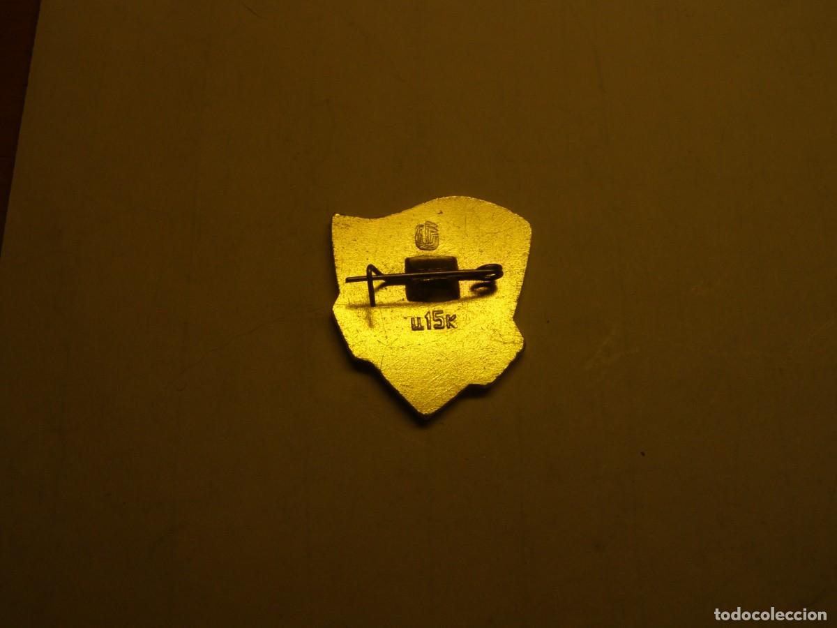 Pins de colecci&oacute;n: Antigua insignia sovi&eacute;tica. - Foto 2