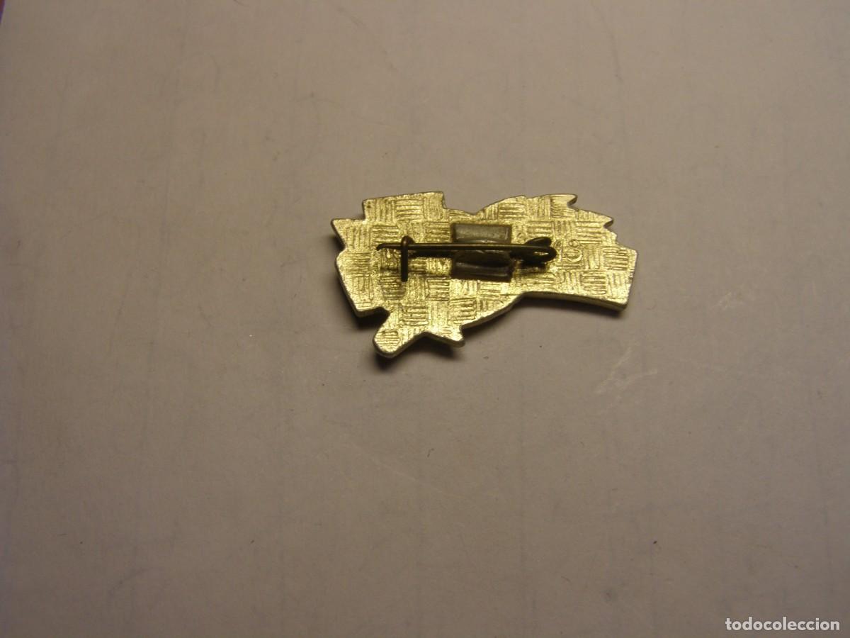 Pins de colecci&oacute;n: Antigua insignia sovi&eacute;tica. Mosc&uacute;. - Foto 2