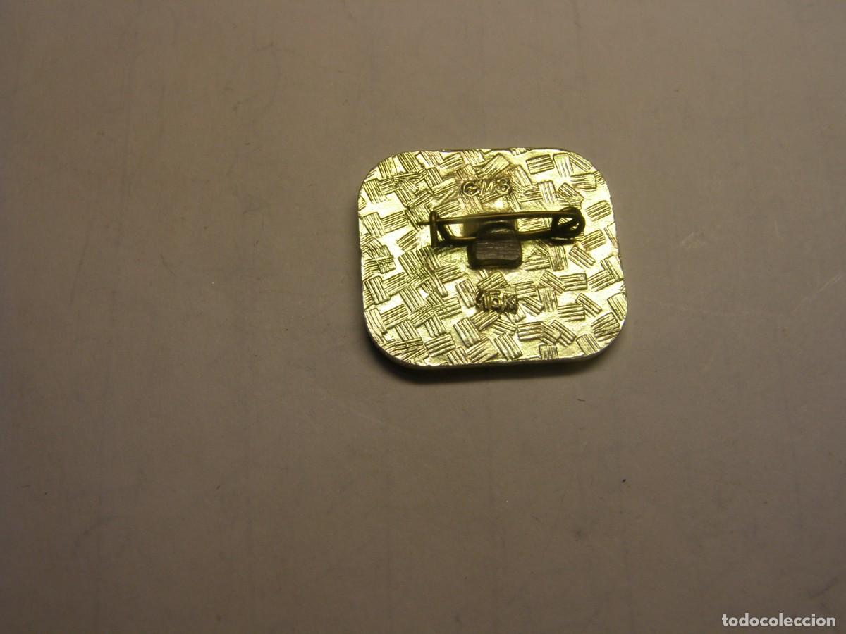 Pins de colecci&oacute;n: Antigua insignia sovi&eacute;tica. - Foto 2