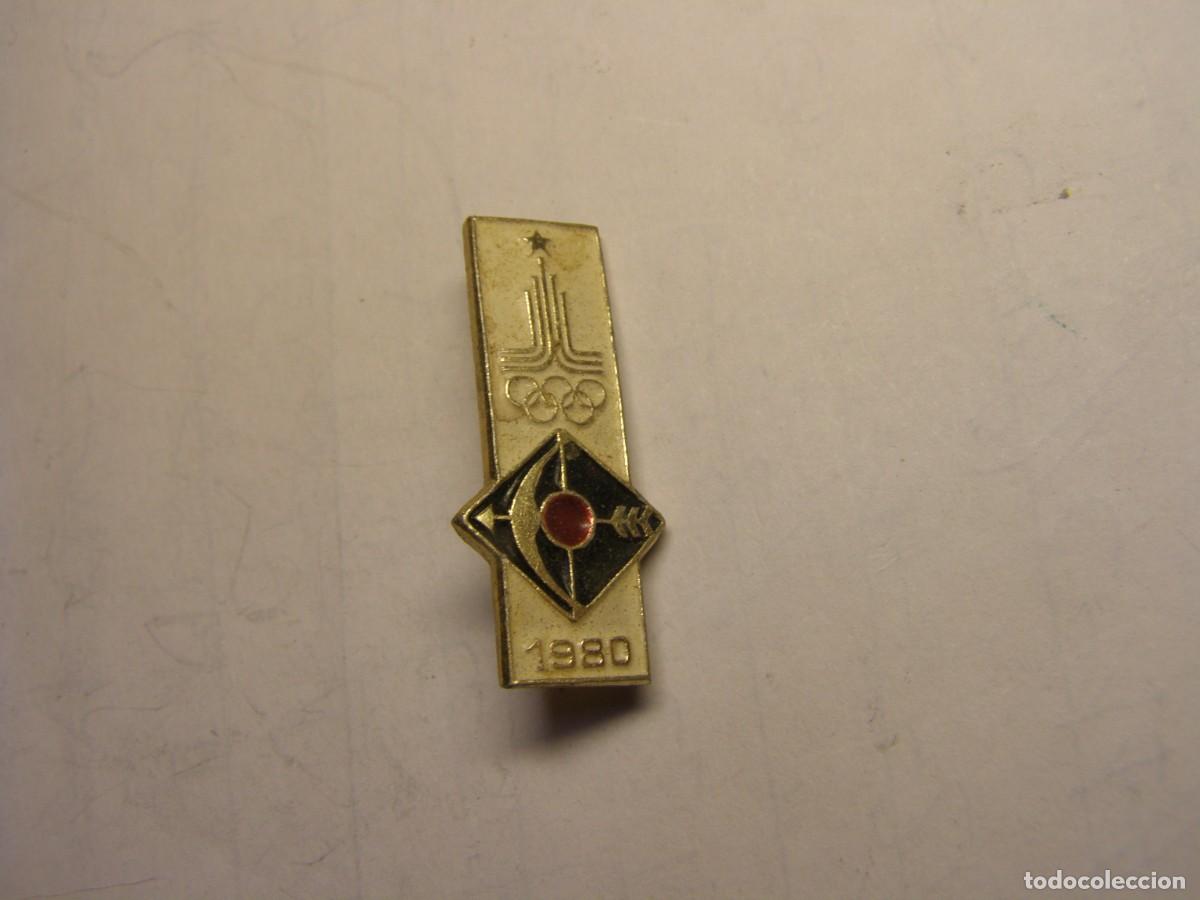 Pins de colecci&oacute;n: Antigua insignia sovi&eacute;tica. Deporte. Olimpiadas de Mosc&uacute;.