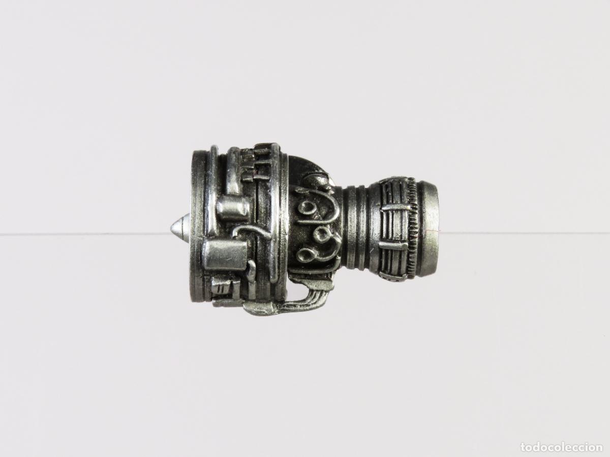Pins de colecci&oacute;n: Pin motor avi&oacute;n compa&ntilde;&iacute;a Pratt & Whitney Aircraft engines metal plateado segunda mitad S XX