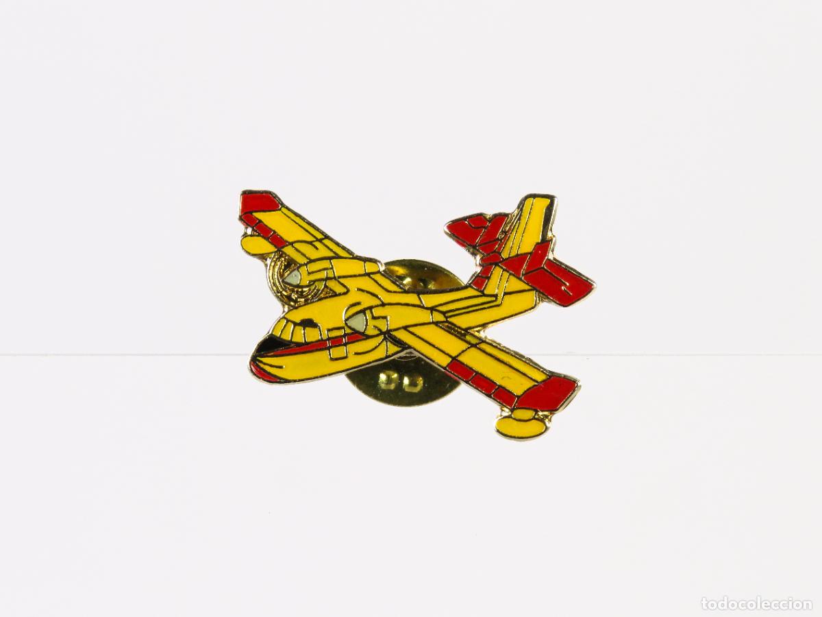 Pins de colecci&oacute;n: Pin avioneta Canadian Air metal esmaltado segunda mitad S XX