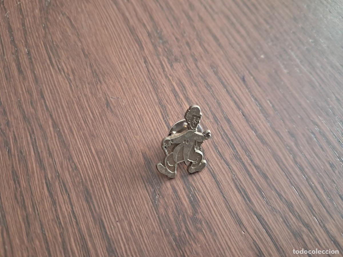 Pins de colecci&oacute;n: pin de metal, payaso bailando